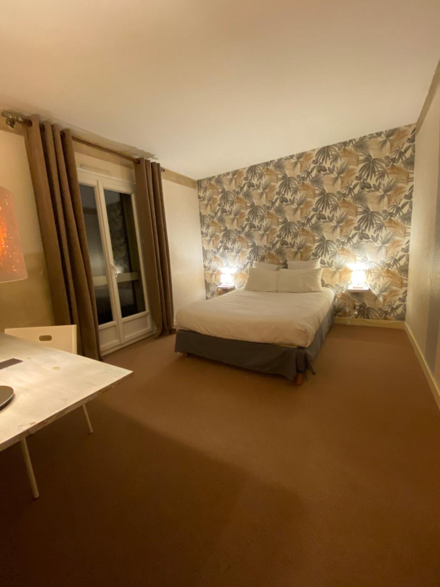 Logis Hotel Medieval, Montelimar Nord Rochemaure Εξωτερικό φωτογραφία