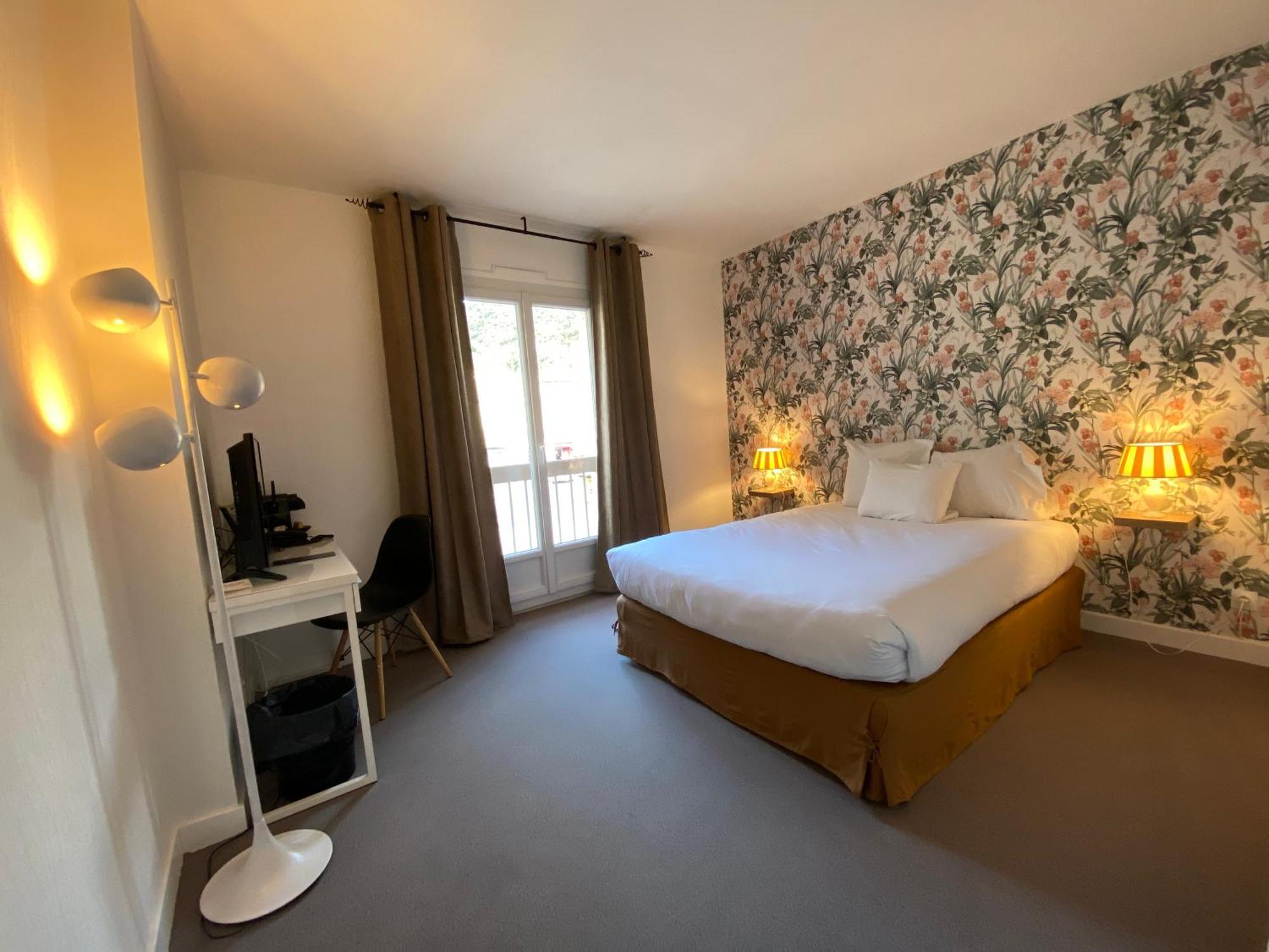 Logis Hotel Medieval, Montelimar Nord Rochemaure Εξωτερικό φωτογραφία